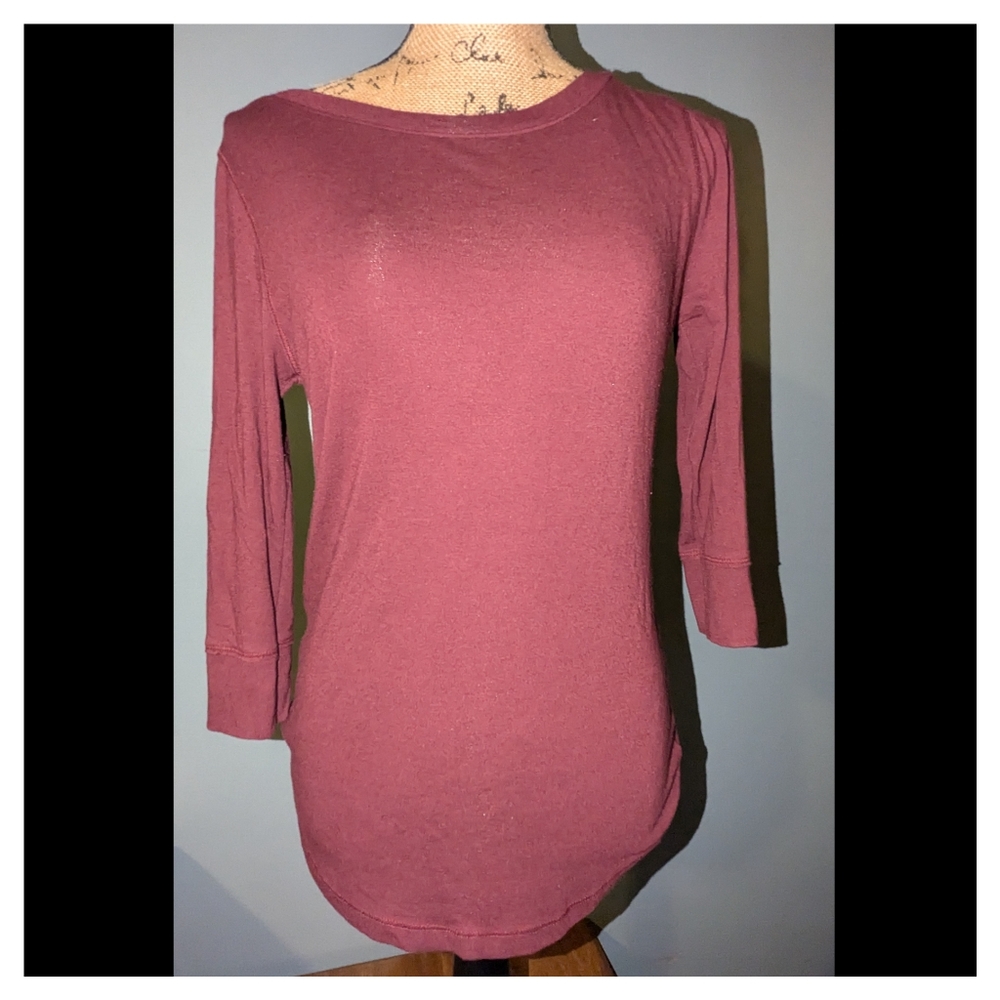 Kenar size large top 3/4 length sleeves